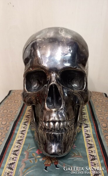 Silver skull