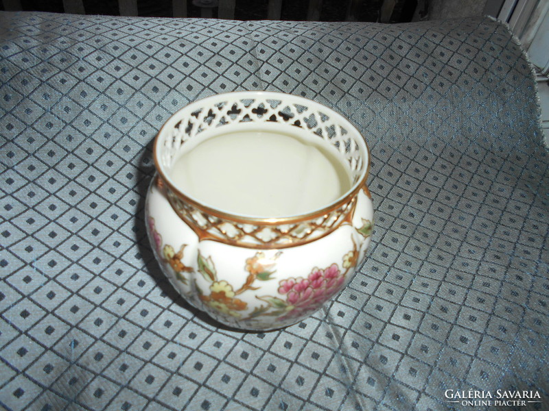 Zsolnay porcelain bowl. With an openwork border, with a rich hand-painted pattern, in perfect display case condition