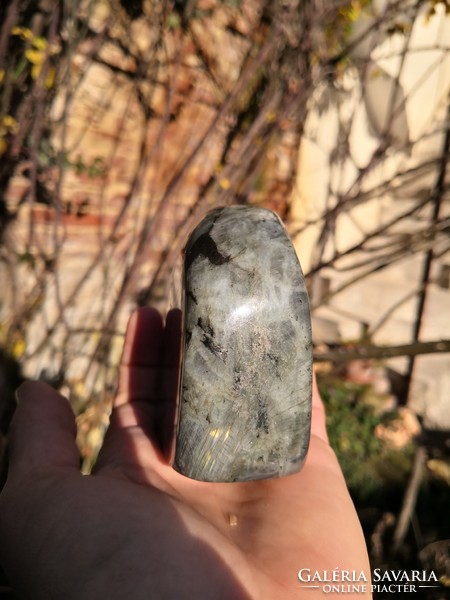 Szépséges labradorit kristály, ásvány