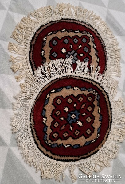 2 round mini rugs (m4388)