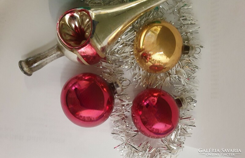 Christmas tree decoration balls with top decoration, made of glass