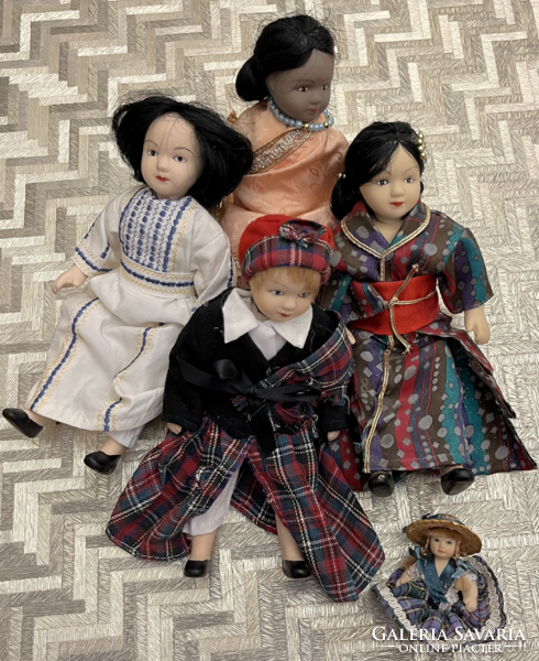 Dolls with porcelain heads and hands: 45 cm and 21 cm