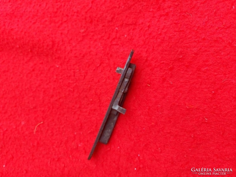 Rifle, lock mechanism
