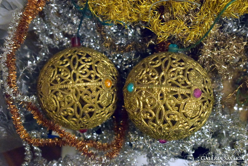 2 Pieces Christmas tree decoration plastic openwork ball 7.5cm