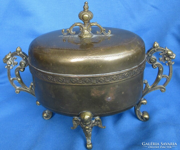 Antique copper sugar bowl marked, 15 cm high, 19.5 cm long, 9 cm wide.