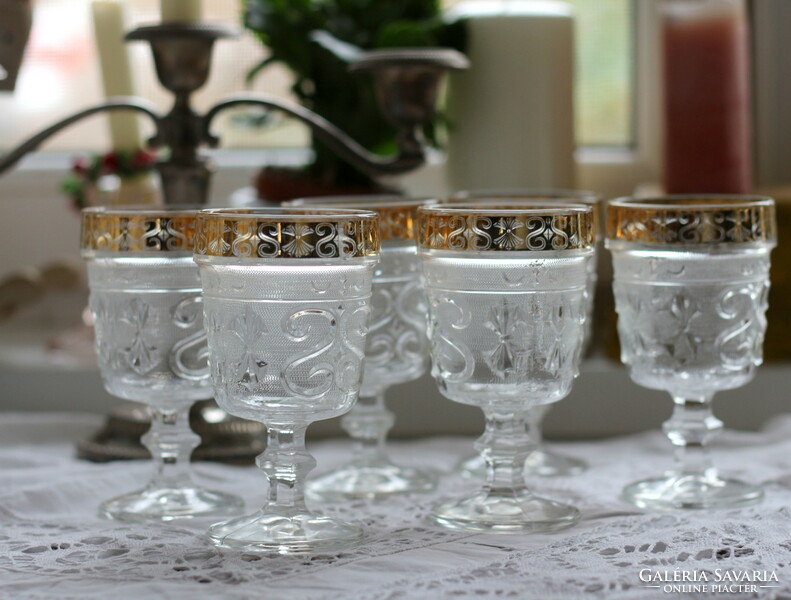 Italian vintage glass set, 6 pieces, flawless, with a beautiful gold rim