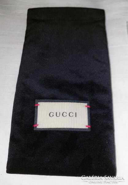 Gucci fekete bársony szemüvegtok, törlőkendő