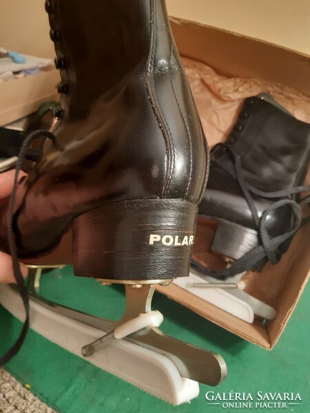 Polar ice skates in original box