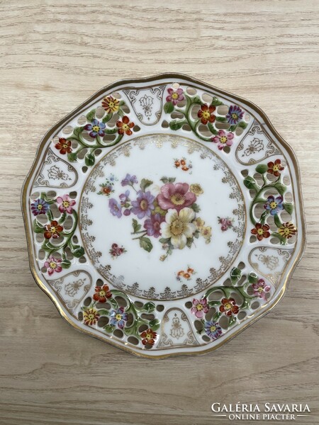 Victoria austria openwork decorative plate