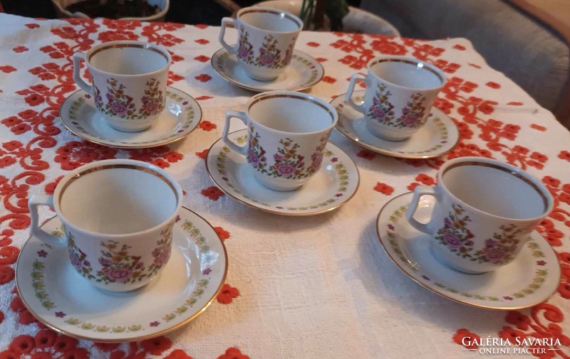 Vintage floral patterned coffee set - marked Henneberg porcelain 1777 - cup delivery