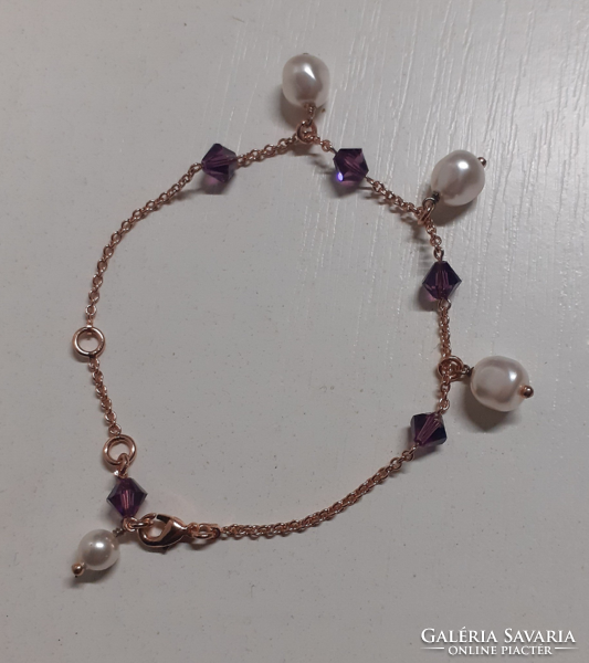 Gold-plated bracelet with a sparkling faceted crystal and pearl pendant