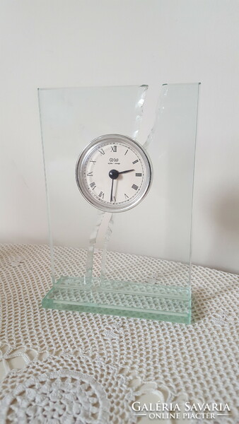 Modern glass table clock