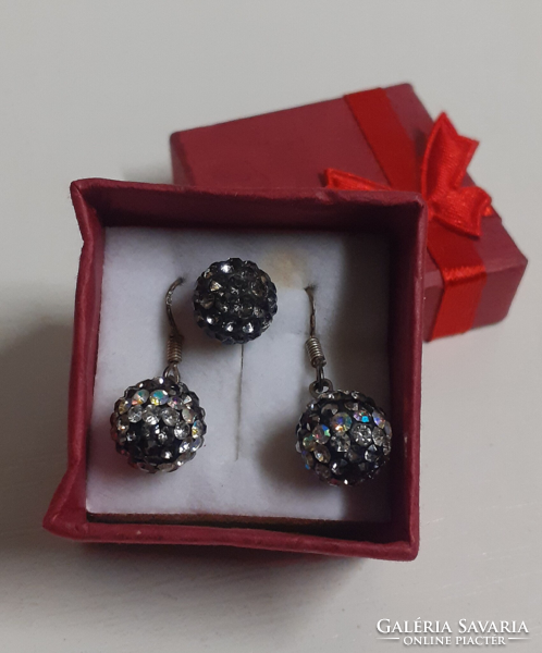 Marked hook-on earrings with a pendant, studded with sparkling polished stones in a decorative box