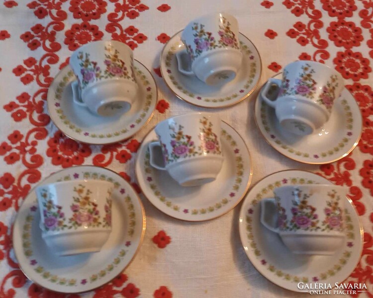 Vintage floral patterned coffee set - marked Henneberg porcelain 1777 - cup delivery