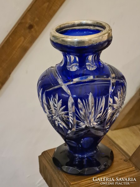 Ezüst peremű csiszolt kék régi üvegváza
