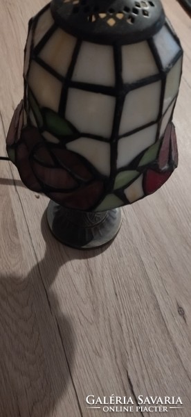 Tiffany glass table lamp