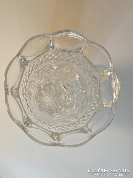 Cup-shaped glass vase