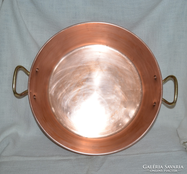 Copper vessel in good condition