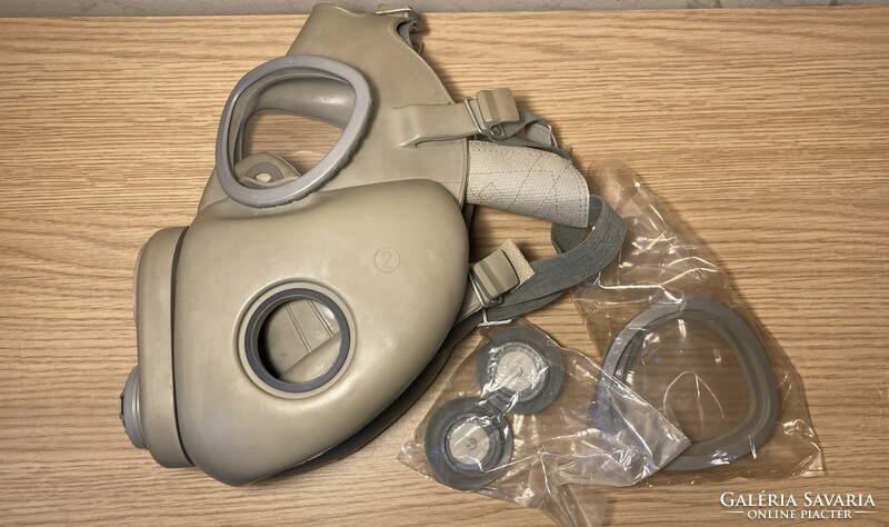 Czechoslovak m10 gas mask with 2 unopened filters