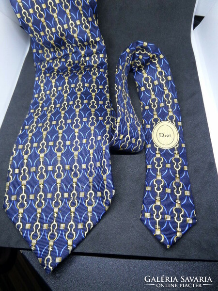 Christian dior (original) new! Vintage gorgeous luxury silk tie