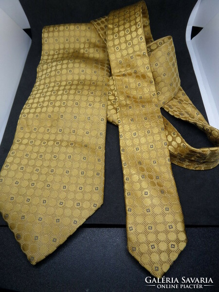 Giorgio Armani (original) vintage brand new luxury silk tie