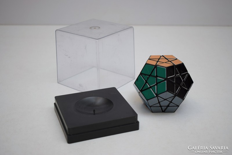 Retro rubik's cube / megaminx