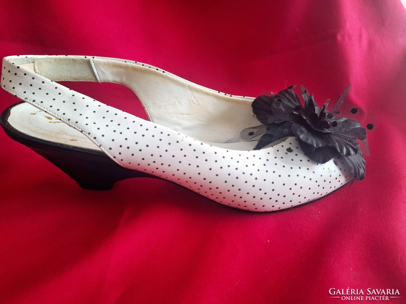 Vintage olasz női cipő, fehér- fekete