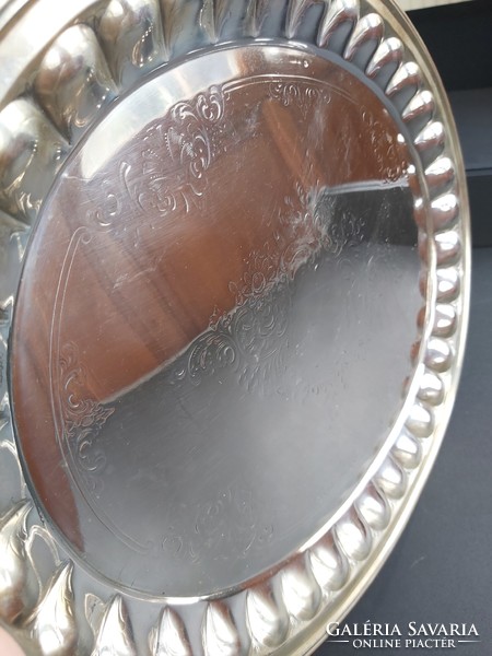 Silver oval tray, 981g - with engraved historicizing decoration