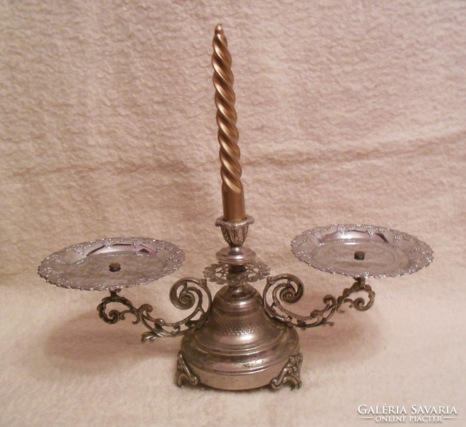 Antique offering, table centre