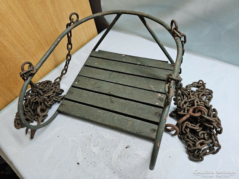 Retro wooden chain swing 36x43 cm