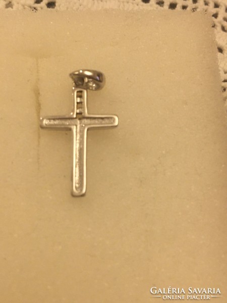 Silver cross pendant