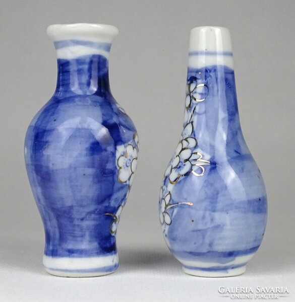 1Q096 Régi kisméretű kék-fehér keleti porcelán váza 10 cm
