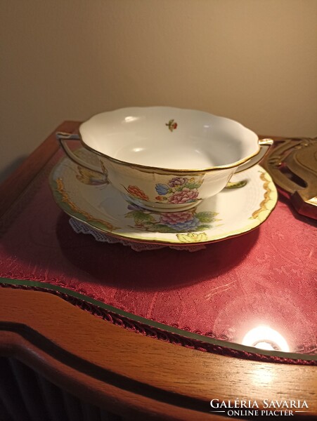 Herend porcelain, Victoria pattern soup cup