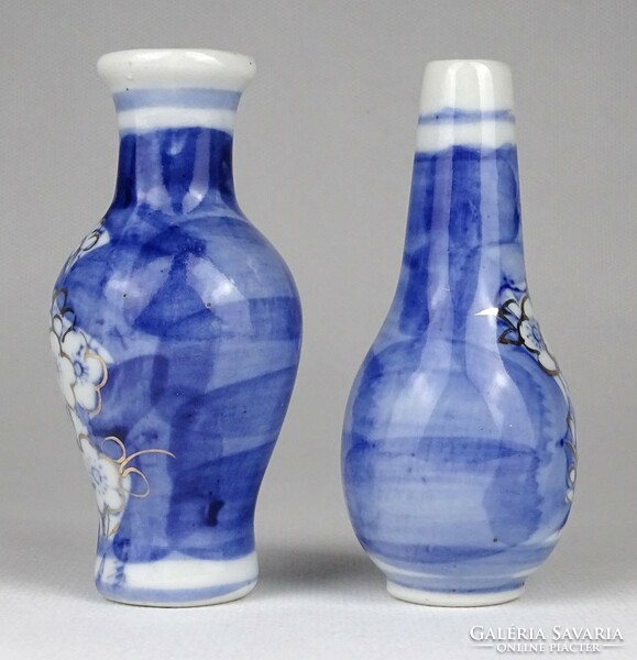 1Q096 old small blue-white oriental porcelain vase 10 cm