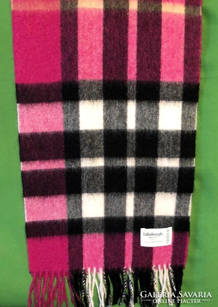 Beautiful, warm woolen scarf