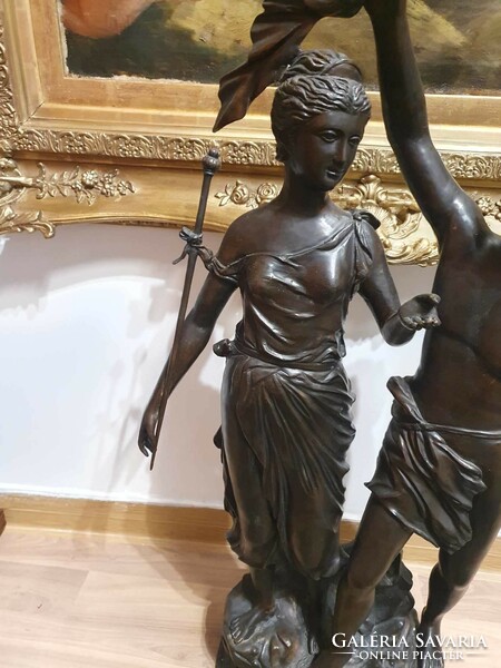 Nagyméretű Bronz szobor Carpeaux jelzéssel. Gyönyörű kidolgozással. 93 cm magas.