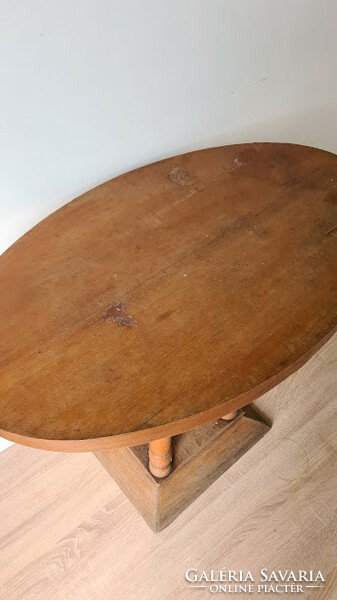 Art Nouveau oval table