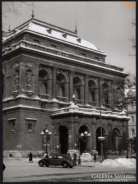 Larger size, photo art work by István Szendrő. Budapest, the Winter Opera House by car, 1930