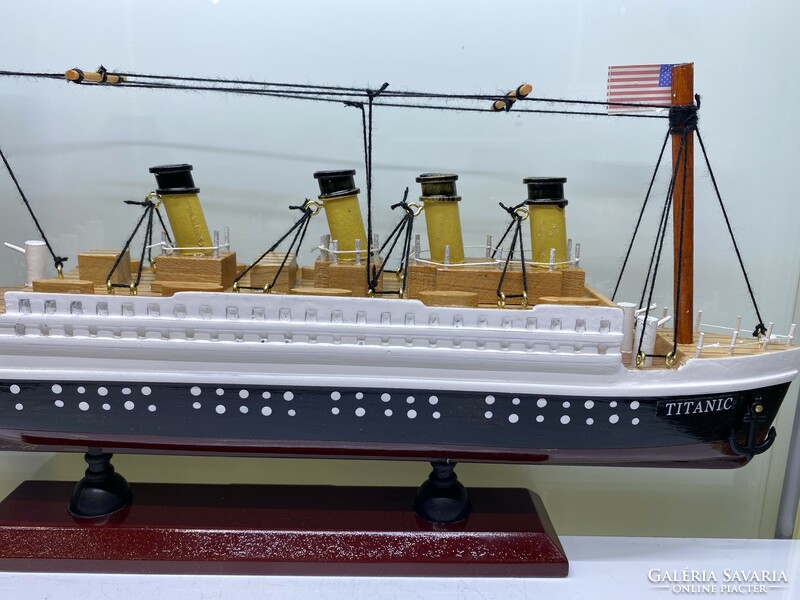Titanic model 34cm
