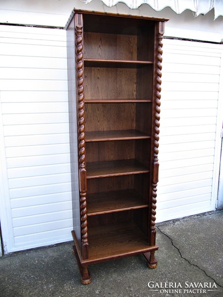 Colonial bookshelf