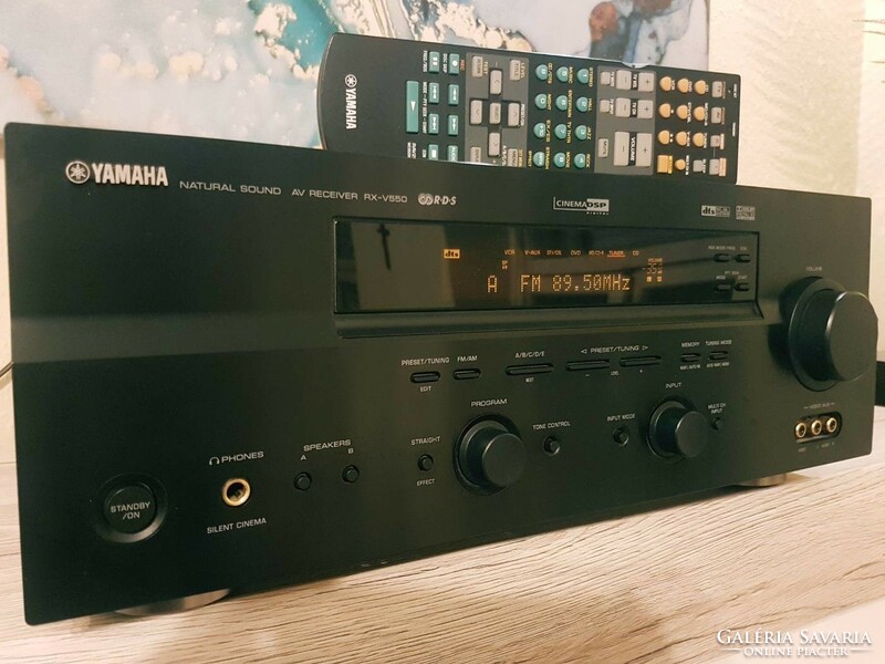 Yamaha rx-v550 home theater radio amplifier + factory remote