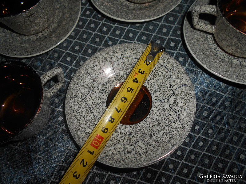5 db különleges kő mintázatú, belül arany  kávés csésze+ alj - az ár az 5 db-ra vonatkozik  1100/ db
