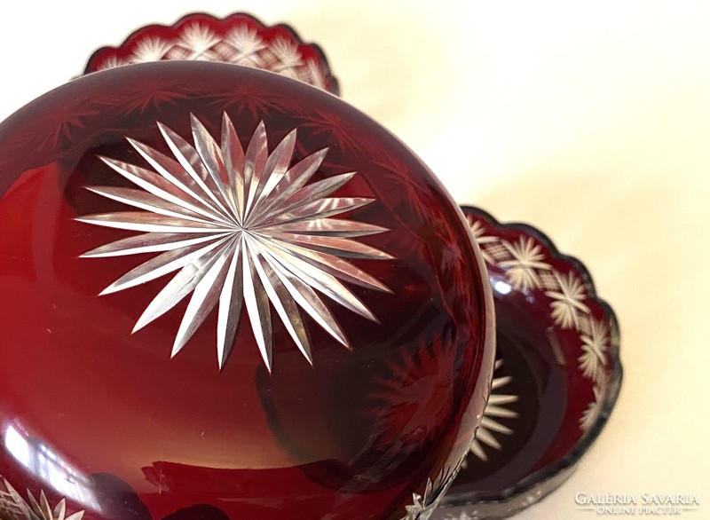 3 burgundy-colored incised crystal serving bowls with candied hazelnuts