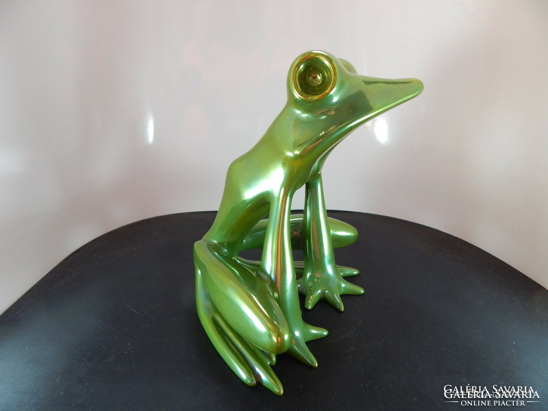 Zsolnay eosin large frog, 17 x 15 x 13 cm.