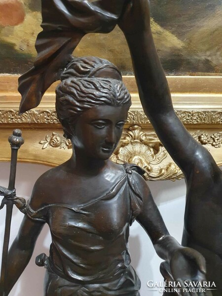 Nagyméretű Bronz szobor Carpeaux jelzéssel. Gyönyörű kidolgozással. 93 cm magas.