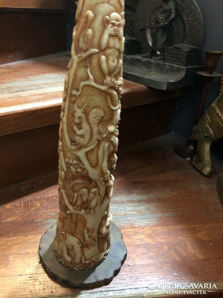 Távol-keleti csont faragás, 39 cm-es magasságú, antik.