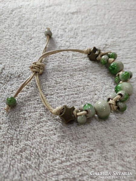 Ceramic pearl bracelet (green)