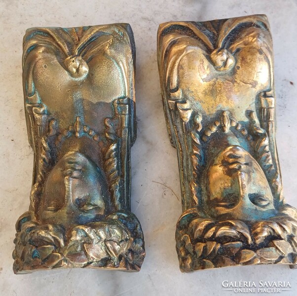 Pair of bronze statues, wall decoration, furniture in veret empire style