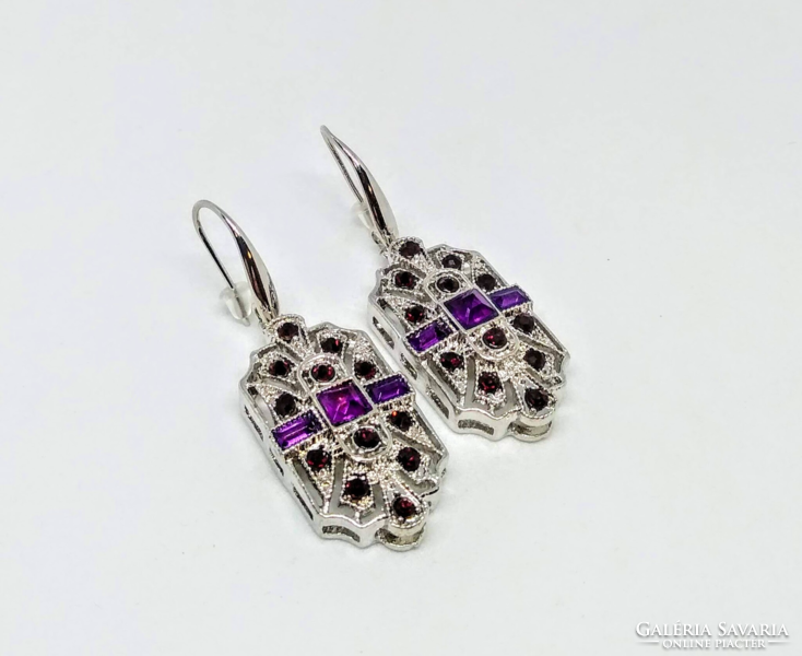 Silver plated vintage style purple crystal earrings 374