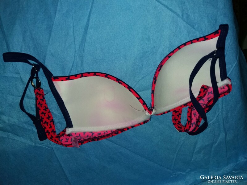 Good quality women's bras in a package of 5 pieces only in one size m -75 -85 c according to the pictures